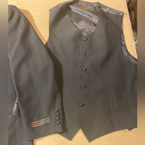 Lucci Suit Jacket with Matching Vest 48 R (H) - Picture 8 of 14